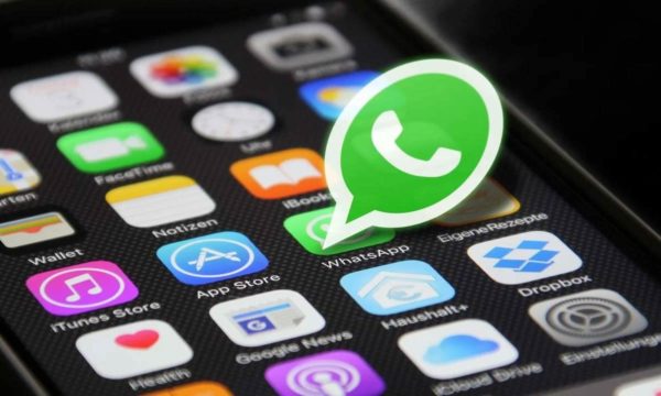 Los autónomos pueden enviar mensajes a empleados fuera de horario si lo hacen por un grupo de WhatsApp