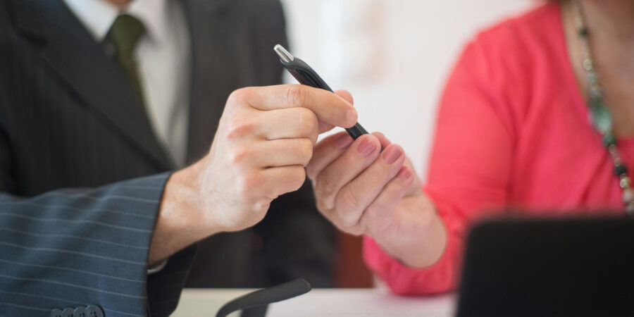 ¿Qué valor liberatorio tiene un acuerdo transaccional tras un despido? ¿Puede el trabajador demandar posteriormente si ha aceptado un pacto de saldo y finiquito con cobro de un importe inferior y ha desistido de la acción ante un Tribunal arbitral?